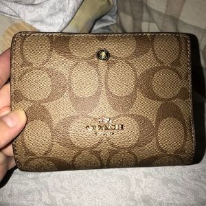 Small Brown Coach Wallet